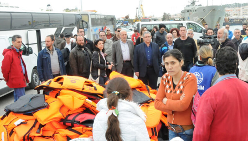 kke-koutsoumpas-metanastes